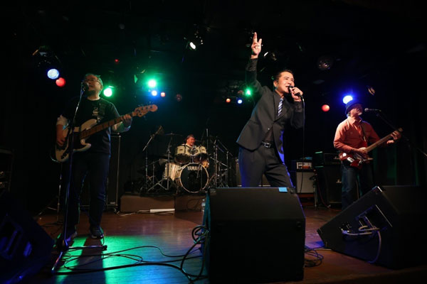 スルーメイカー